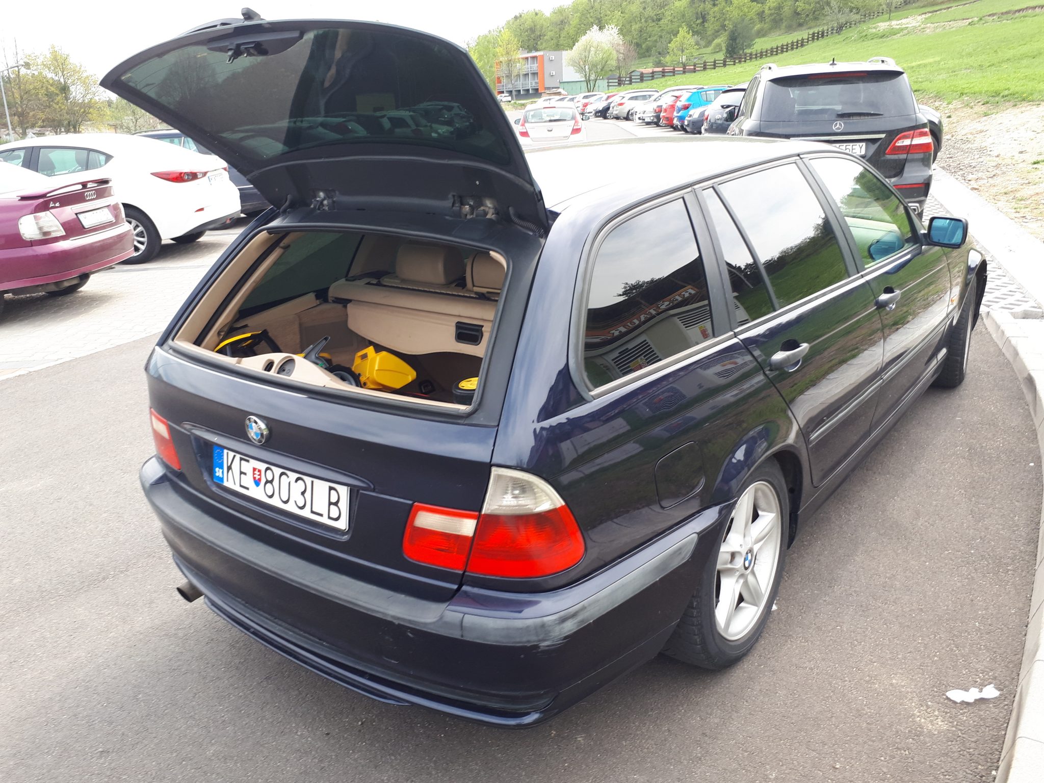 BMW e49 318i b+plyn rv2000 eBlšák Verejný